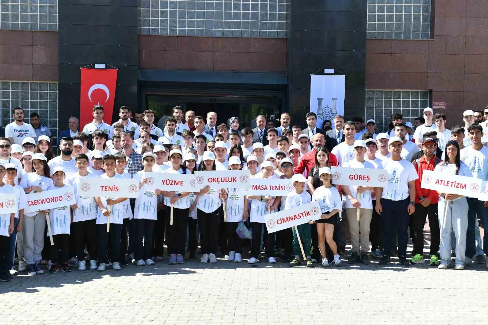 Şanlıurfa Valisi Hasan Şıldak, tarafından hayata geçirilen Sporun Geliştirilmesi Projesi