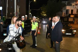 Şanlıurfa Valisi Hasan Şıldak, il merkezinde trafik düzeni ve güvenliğini