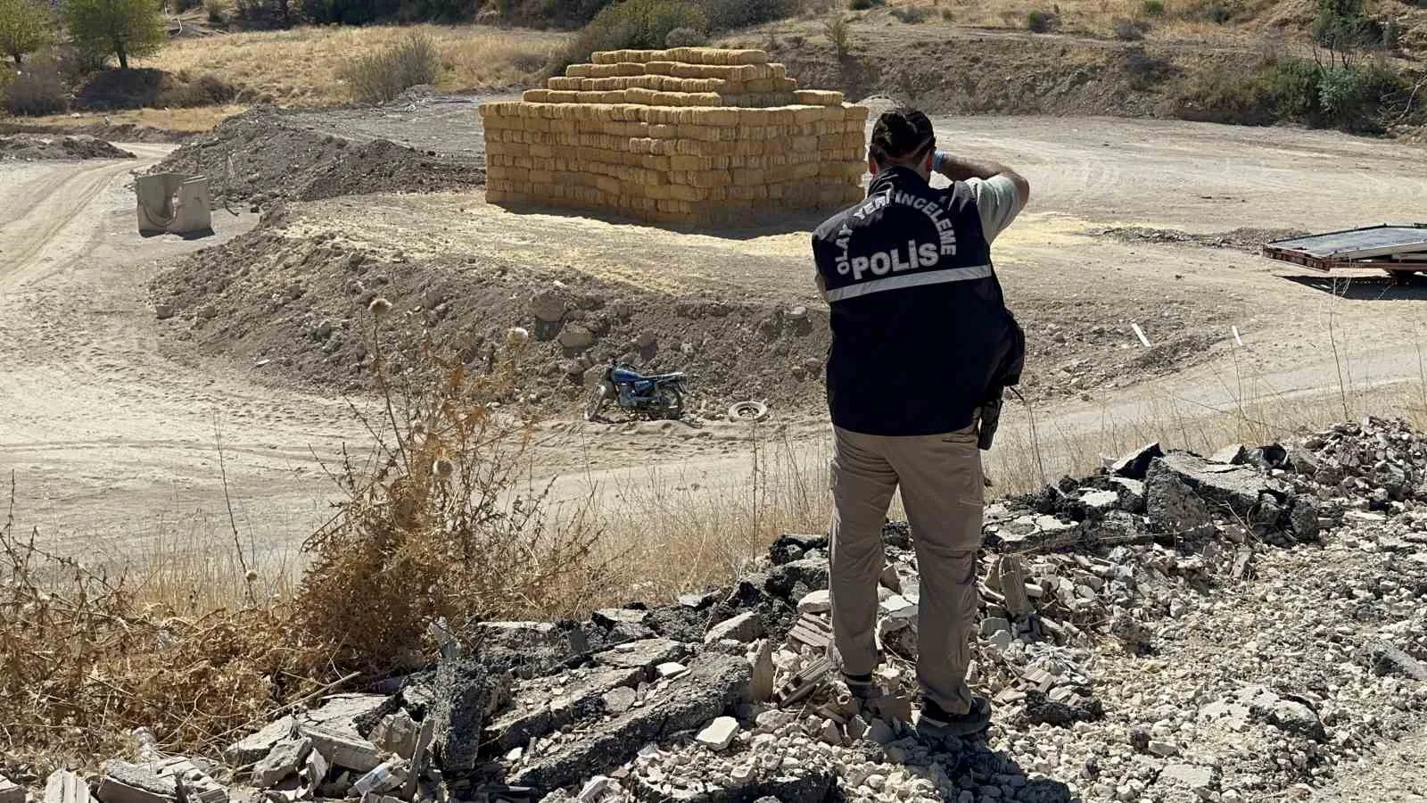Adıyaman’da kontrolden çıkarak şarampole yuvarlanan motosikletin sürücüsü ağır yaralandı. Edinilen