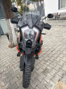 Tekirdağ’ın Şarköy ilçesinde trafik ekiplerinin uygulamasında, motosikletine polis sireni takan