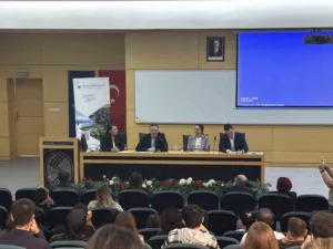 Sakarya Üniversitesi’nde (SAÜ) iş ve akademi dünyası bir araya geldi.