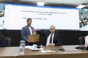 Mersin Büyükşehir Belediye Başkanı Vahap Seçer, kent trafiği için son