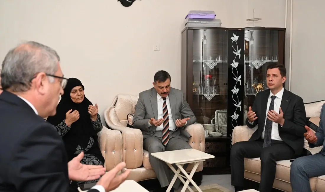 Erzurum Valisi Mustafa Çiftçi, şehit Muhammed Ferdi Güntekin’in annesine vefa