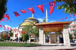 Elazığ’da, Kuzey Irak Pençe-Kilit Operasyonu’nda şehit düşen Sefer Alan’ın seneidevriyesi