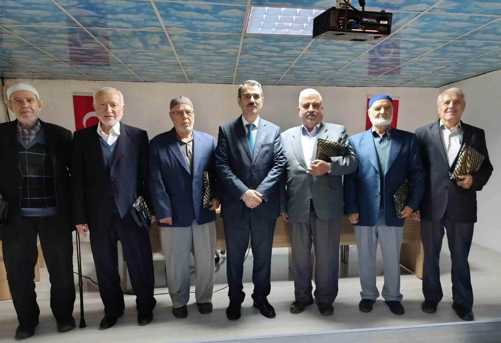 MANİSA (İHA) – Manisa’nın Selendi ilçesinde, Camiler ve Din Görevlileri