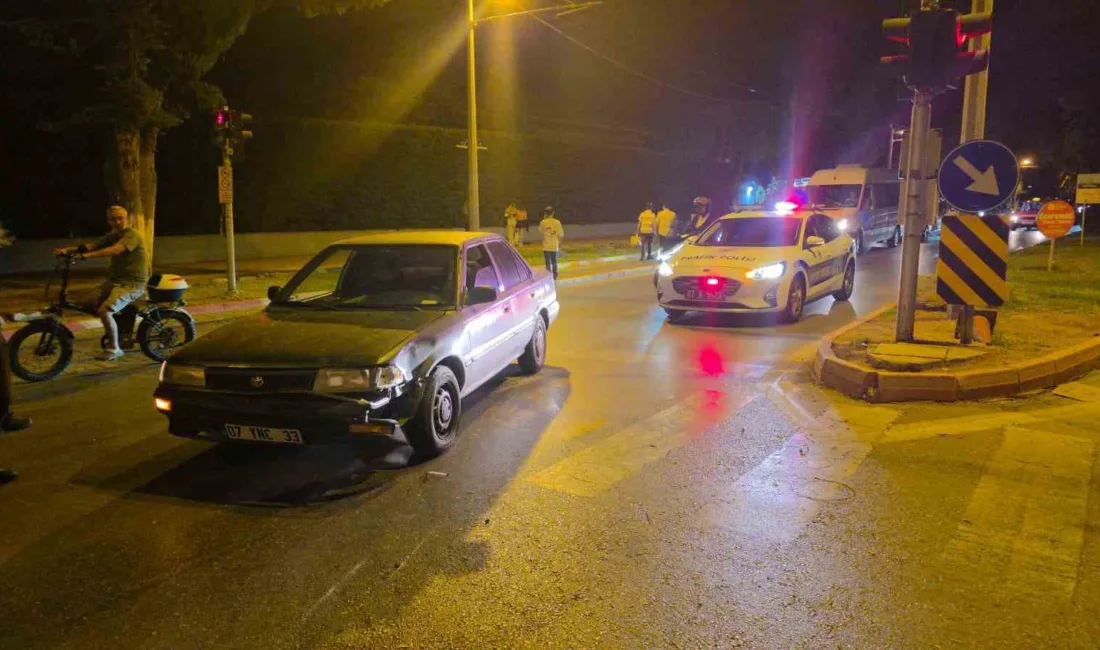 Antalya’nın Muratpaşa ilçesinde cadde üzerine seyir halinde olan otomobil sürücüsünün
