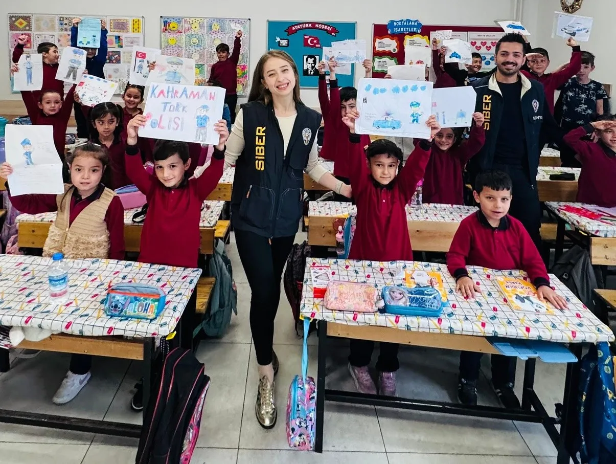 Kütahya İl Emniyet Müdürlüğü, siber suçların gerçekleşmeden engellenmesi, maddi ve