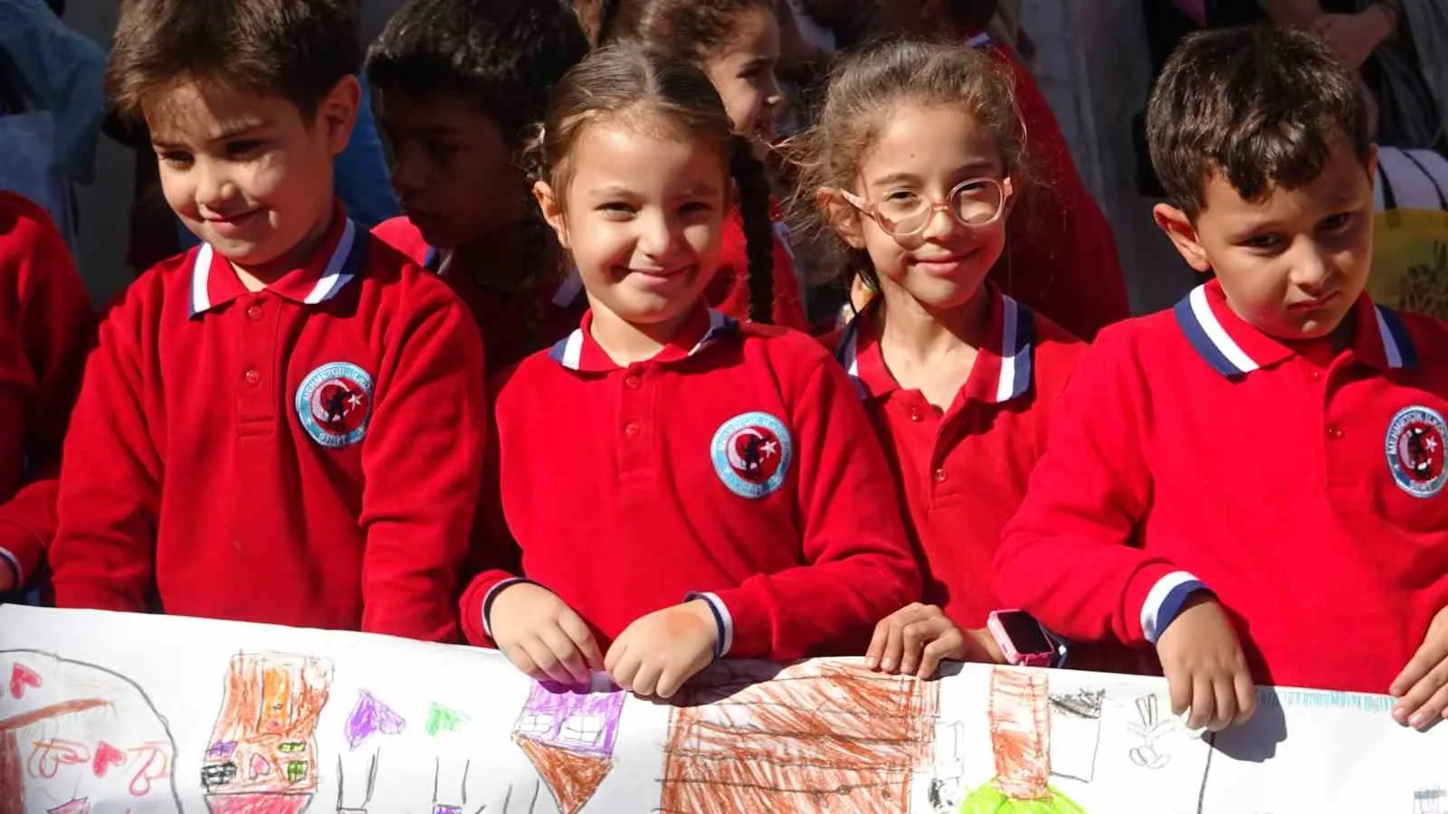 Siirt Mehmetçik İlkokulu’nda bu yıl teması “Aile Yılı” olan 5.