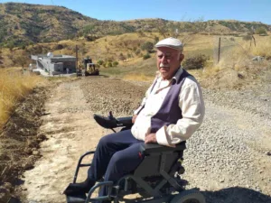 Siirt’in Baykan ilçesine bağlı Çelikli köyünde yaşayan 60 yaşındaki engelli