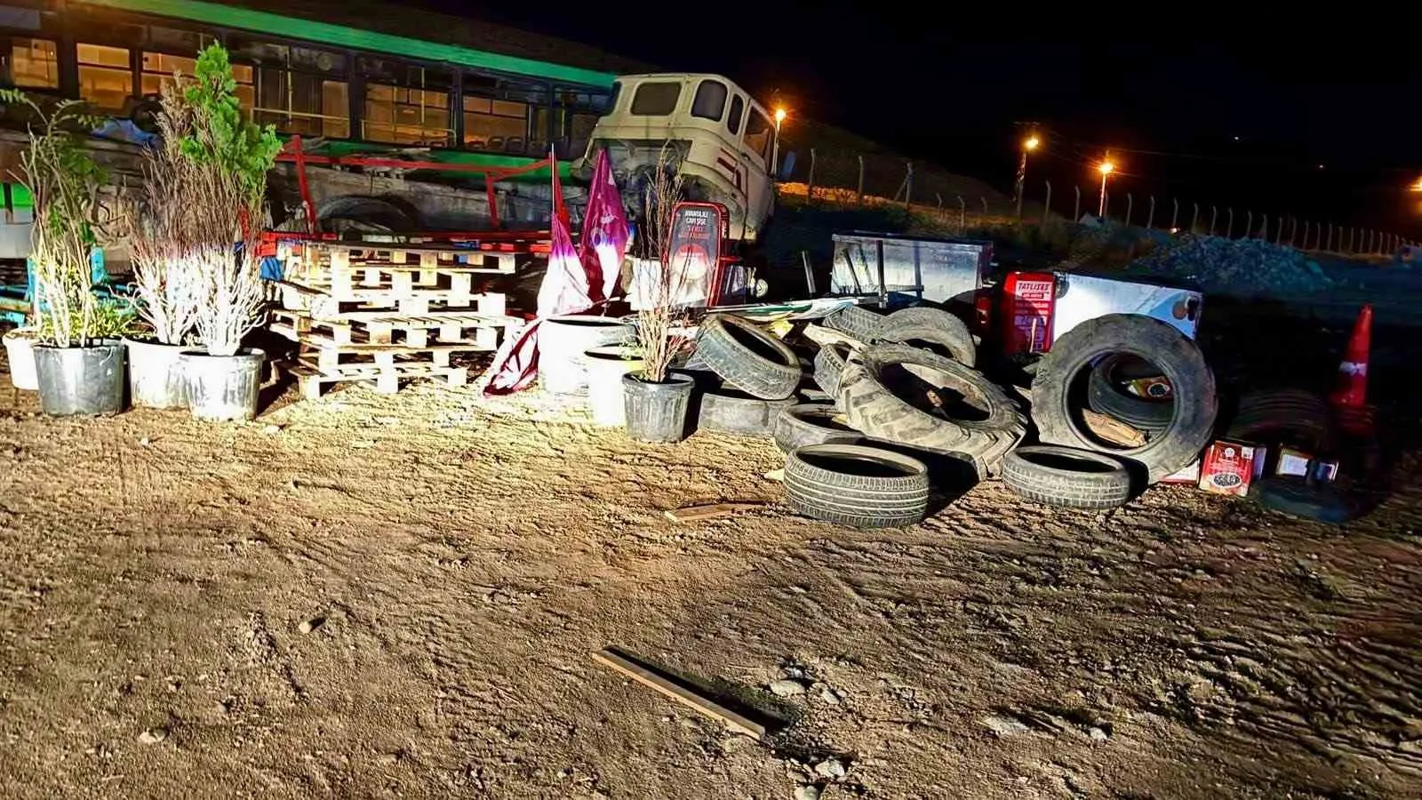 Siirt Belediyesi Zabıta Müdürlüğü ekipleri, yaptığı denetimlerde 16 iş yerine