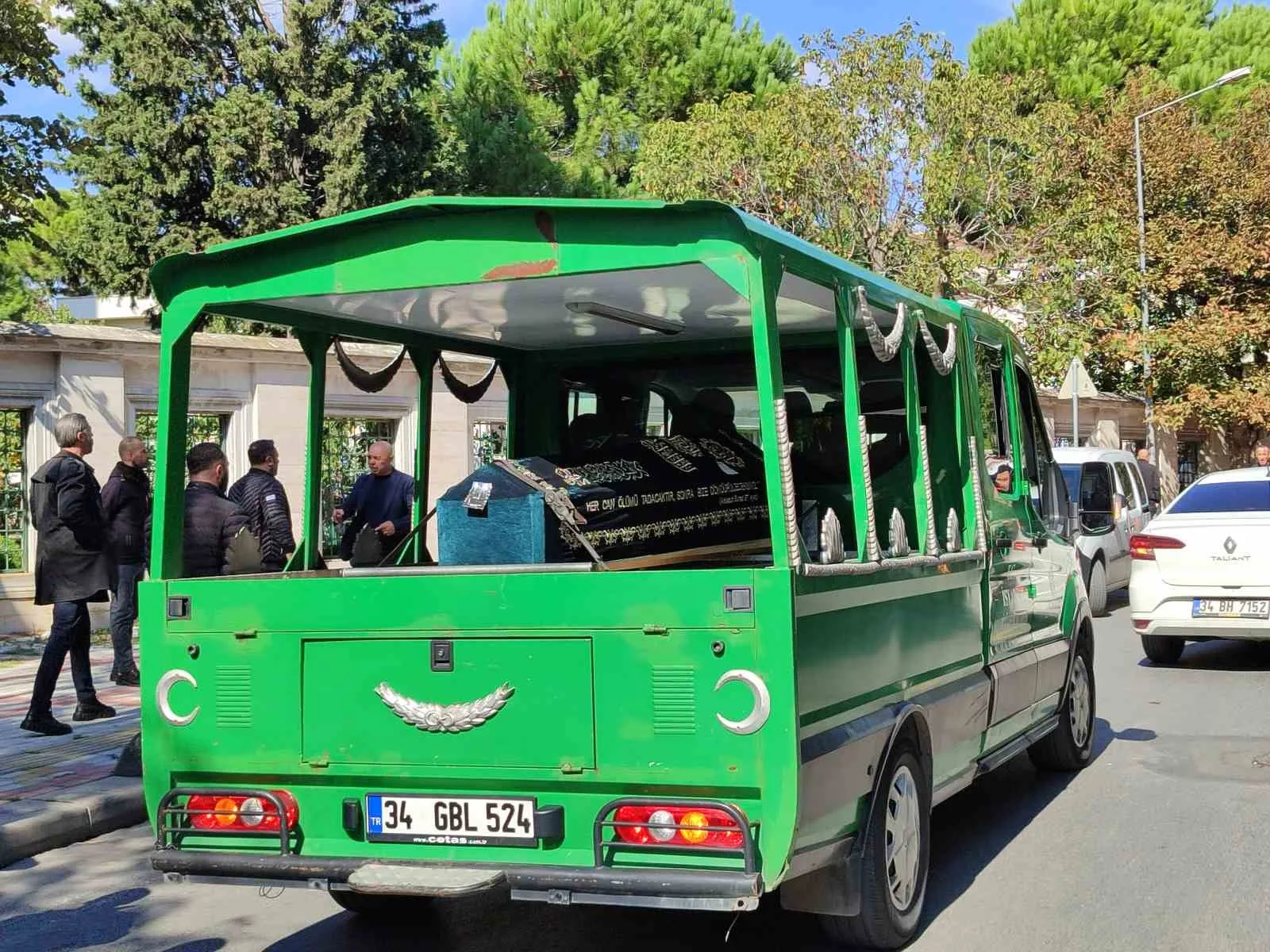 Şişli’de seyir halindeki aracında uzun namlulu silahlarla uğradığı saldırıda hayatını