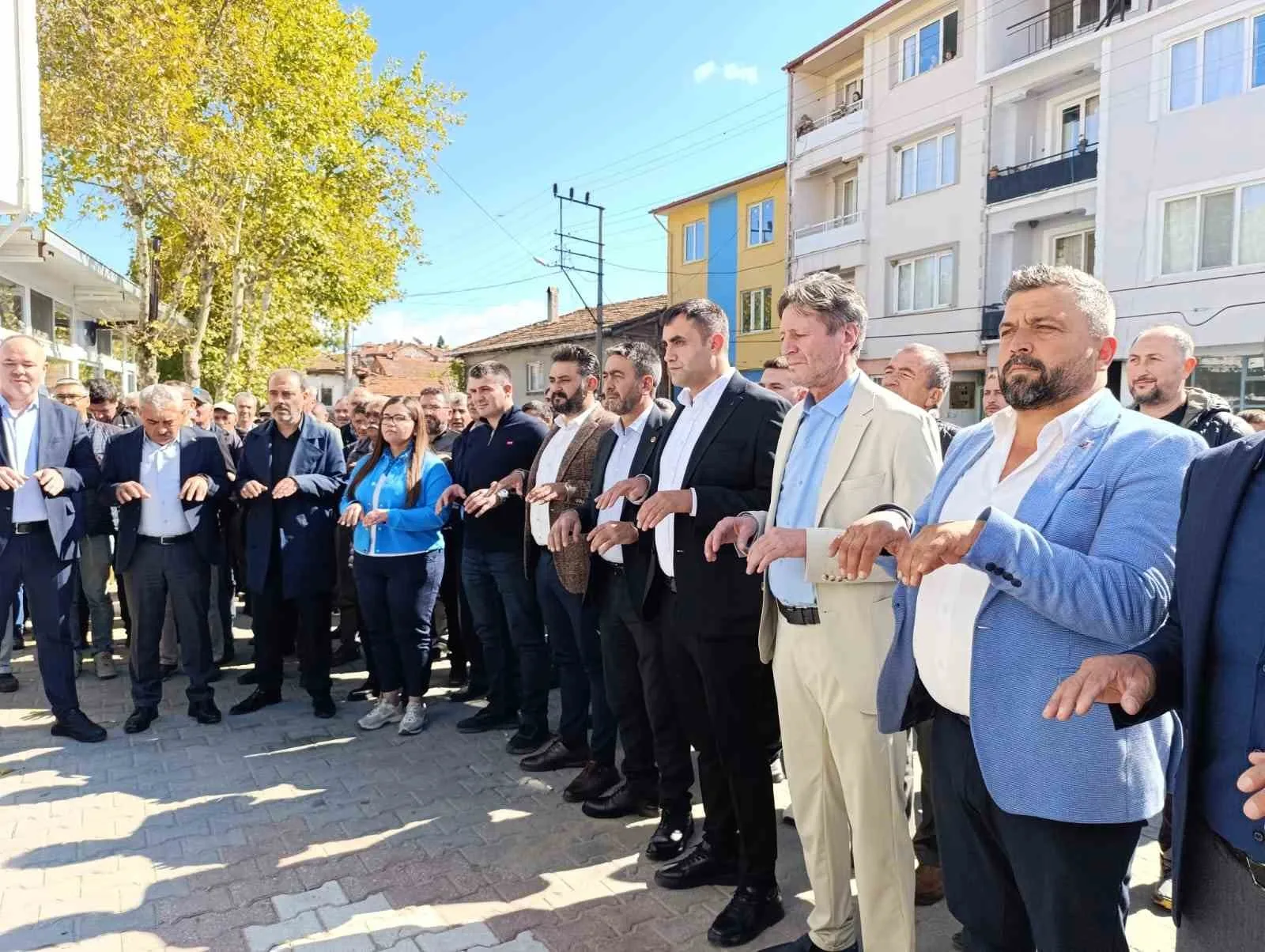 Kütahya’nın Simav ilçesine bağlı Akdağ beldesi Kınık mahallesinde düzenlenen büyük