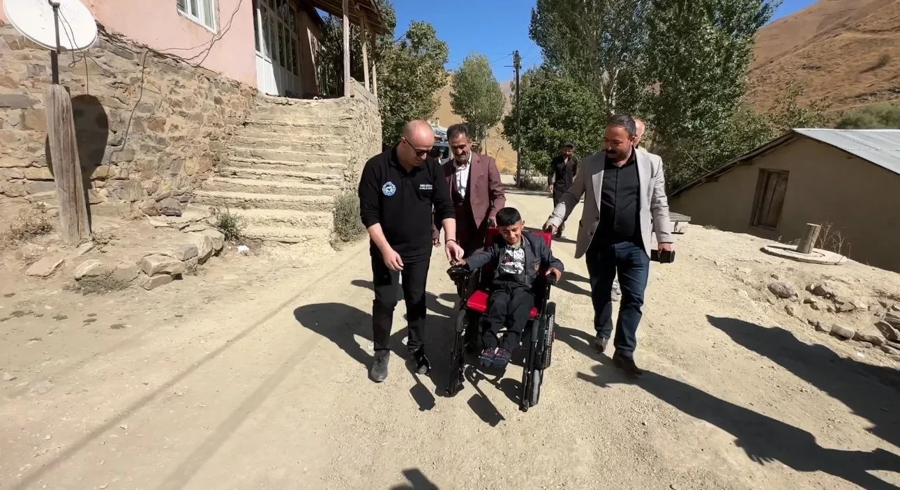Hakkari’nin Yüksekova ilçesinin İran sınırında yer alan Çobanpınar köyünde yaşayan