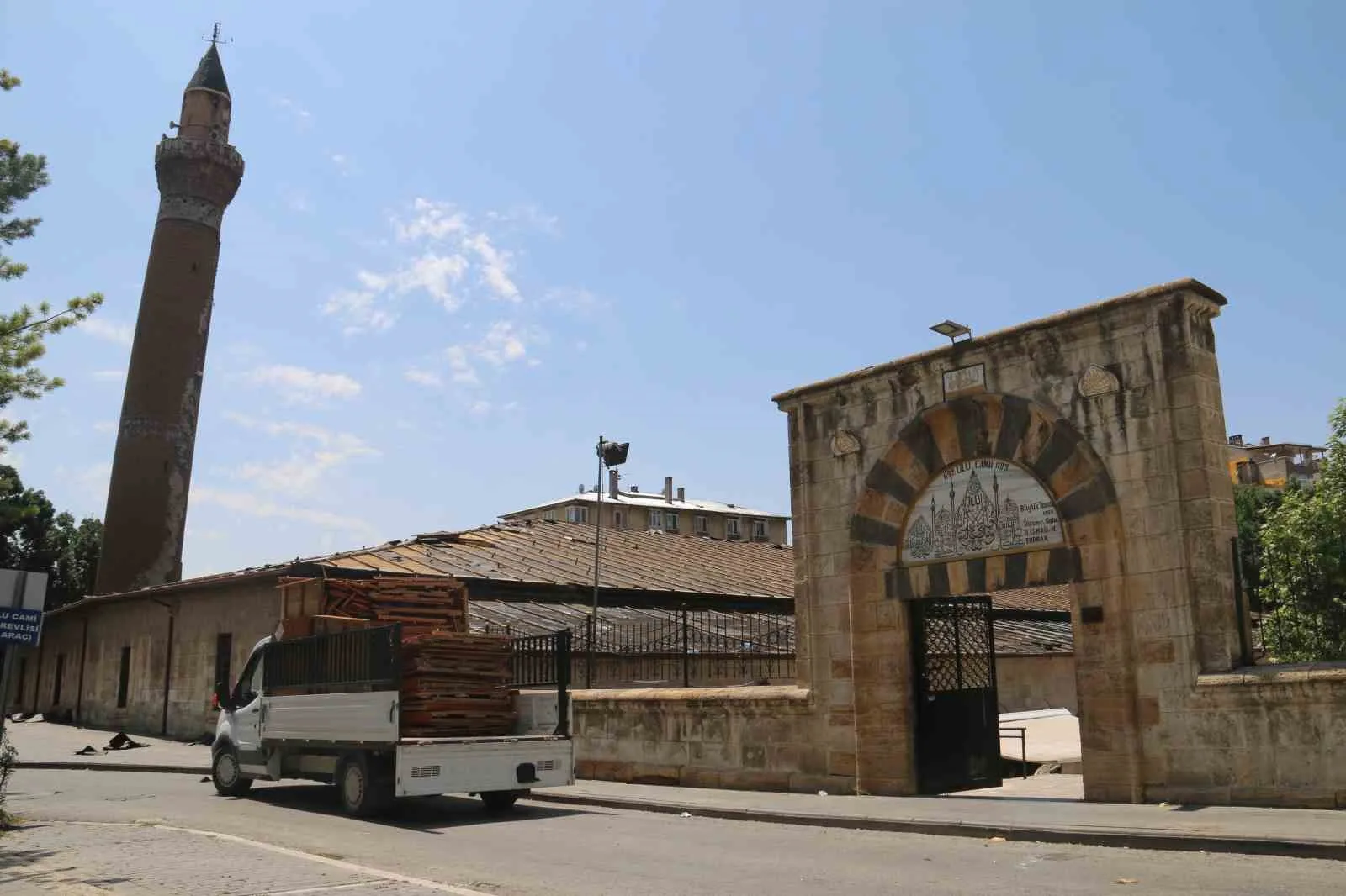 Sivas İl Müftüsü Hasan Limon, 832 yıllık Tarihi Ulu Cami’nin