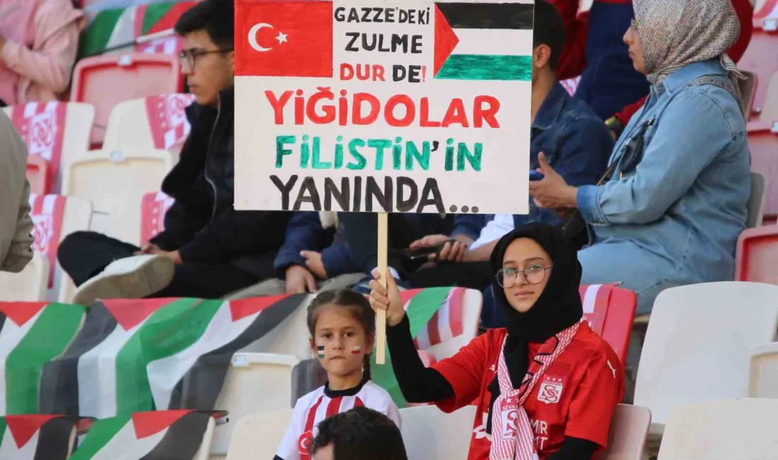 Sivassporlu taraftarlar, Serispor maçında tribünleri doldurarak hem takımlarına destek oldu