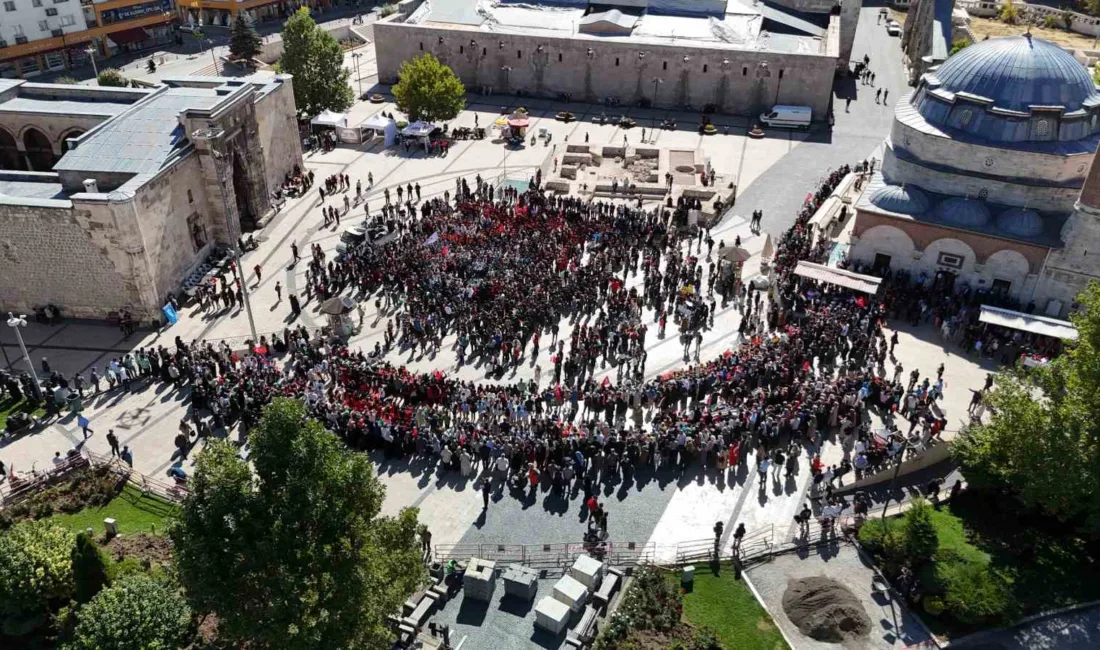 Sivas’ta öğrenciler İsrail’in Gazze saldırılarını kınamak ve Filistin’e destek vermek