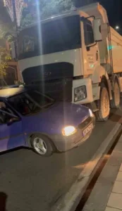 Sivas’ta meydana gelen trafik kazasında kamyonun otomobile çarpması sonucu 1