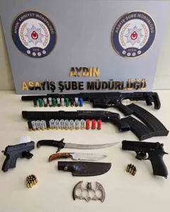 Aydın’ın Efeler ilçesinde sosyal medya üzerinden silah paylaşan 6 şüpheli