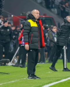 Süper Lig’de yoluna namağlup devam eden Göztepe’de Bulgar teknik direktör