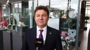 Artistik Cimnastik Dünya Şampiyonası’nda özellikle Adem Asil ve Ferhat Arıcan’dan