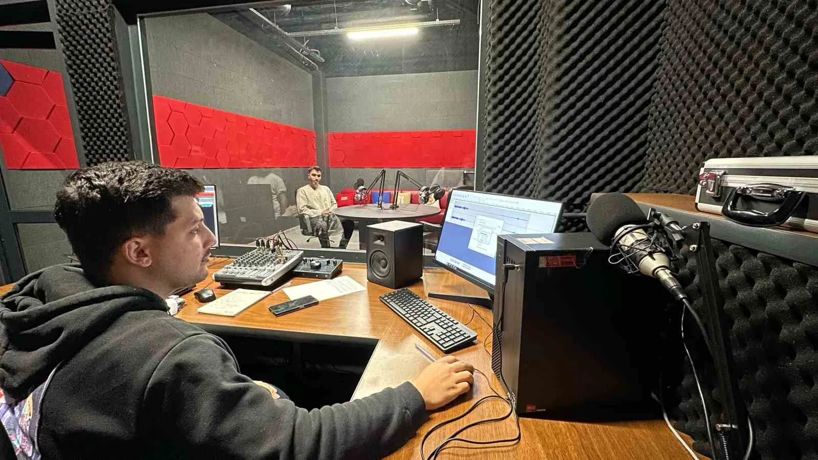 SUBÜ’de İŞKUR ‘Gençlik Programı’ başvuruları başladı. Program süresince üniversitenin 18