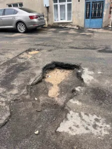 Tekirdağ’ın Süleymanpaşa ilçesinde sürücüler, Çınarlı Mahallesi Bekri Mustafa Paşa Caddesi’nde