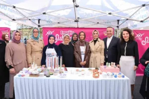 Sultangazili kadınların ellerinden çıkan el emeği göz nuru ürünler Sultangazi