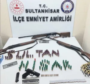 Aydın’ın Sultanhisar ilçesinde bir ikamete yapılan baskında 3 adet ruhsatsız