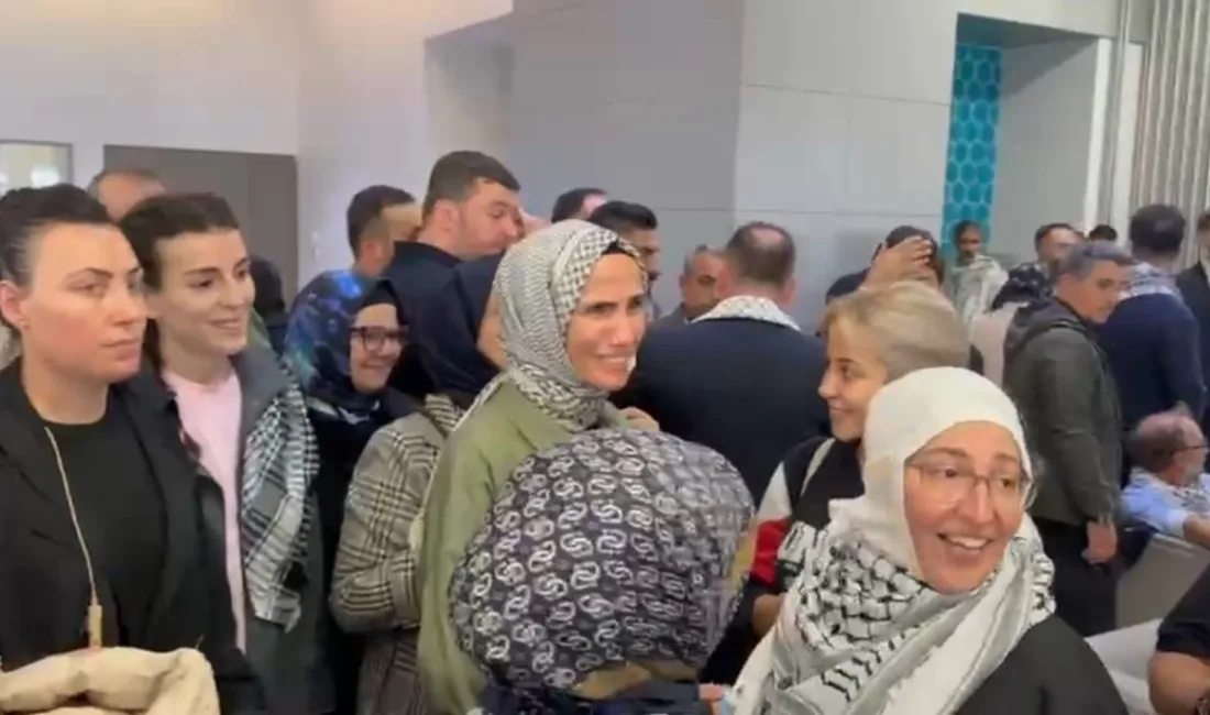 Gazze’ye insani yardım ulaştırmaya çalışırken İsrail yönetimi tarafından alıkonun Küresel