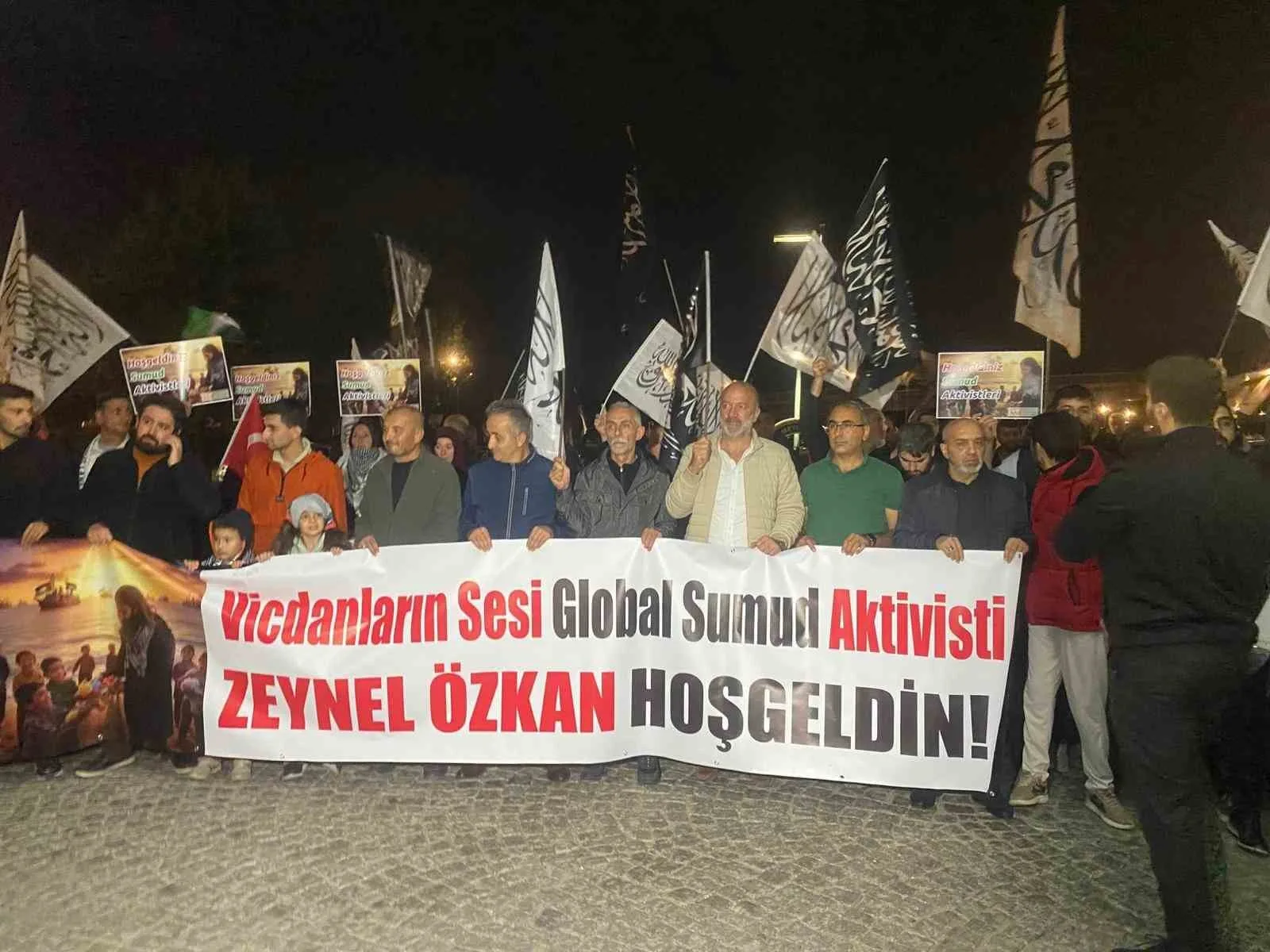 Sumud Filosu’nda bulunan aktivist Zeynel Abidin Özkan Ankara’ya geldi. Küresel