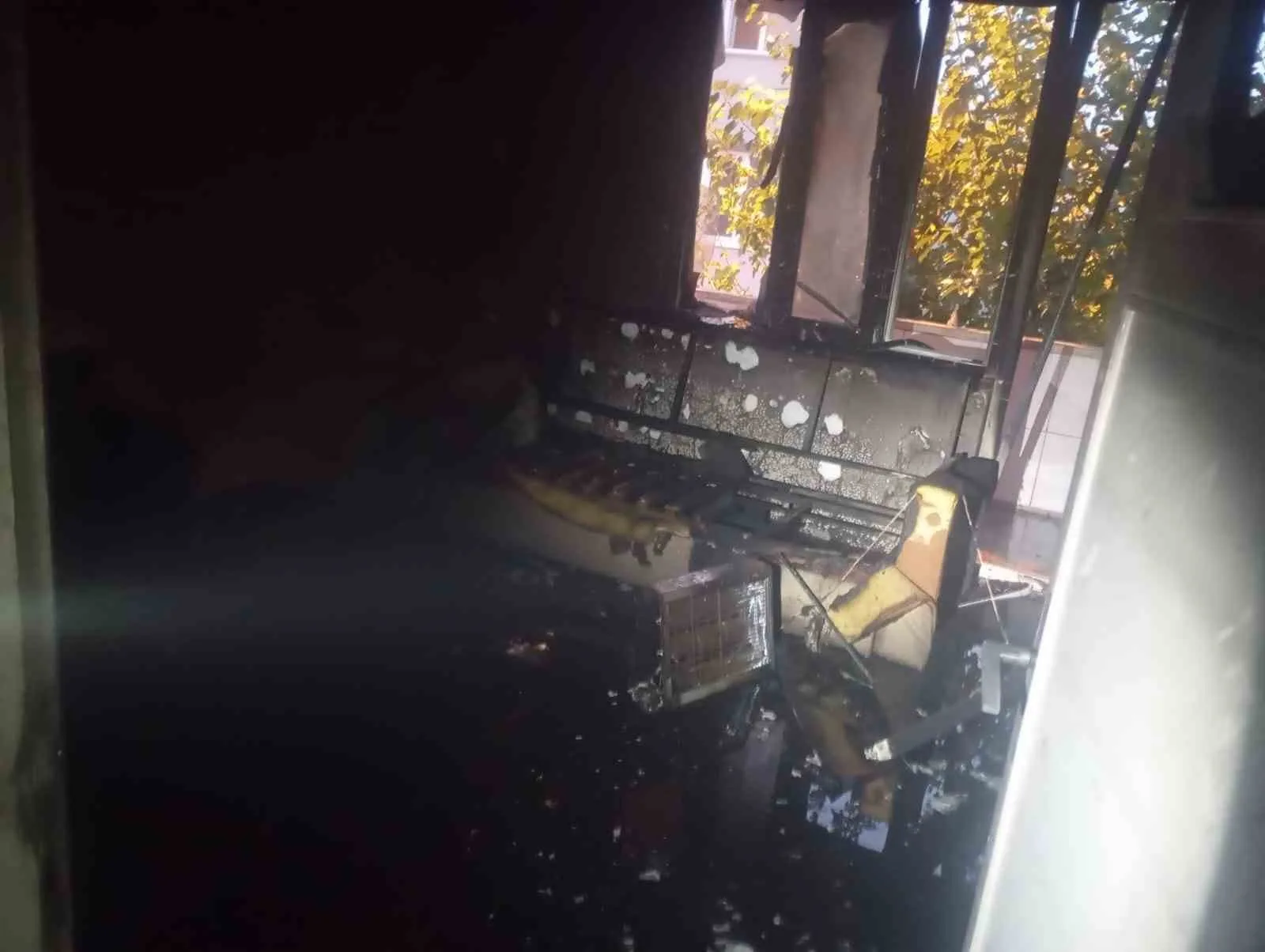 Balıkesir’in Susurluk ilçesi Karşıyaka Mahallesi’nde bulunan 2 katlı müstakil bir