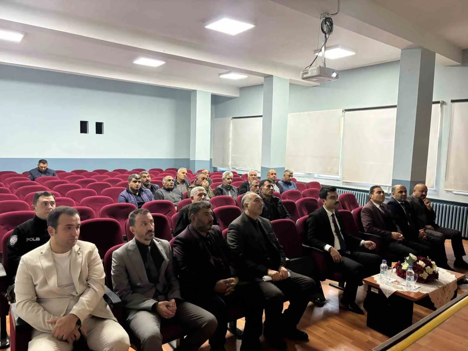 Susuz’da okul servis sürücülerine yönelik trafik kuralları, öğrenci taşımacılığı ve