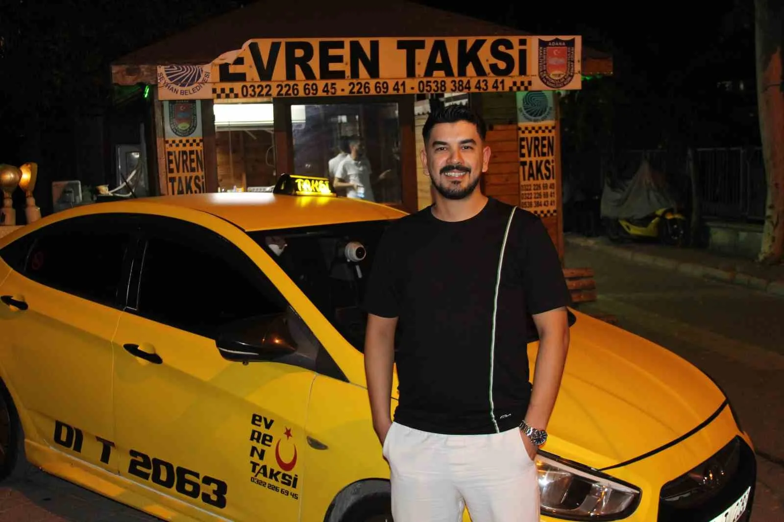 Adana’da bir taksi yolculuğu, unutulmaz bir ana sahne oldu. Duraktan