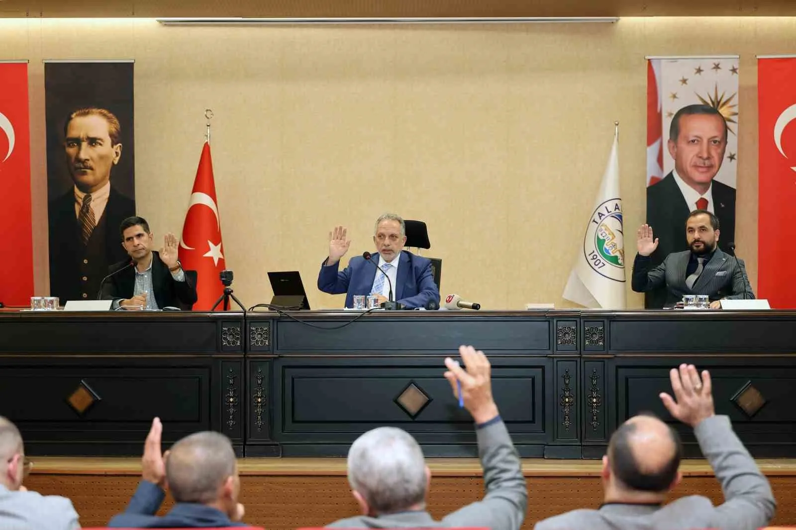 Talas Belediye Meclisi toplanarak gündeminde bulunan konuları karara bağladı. Belediye