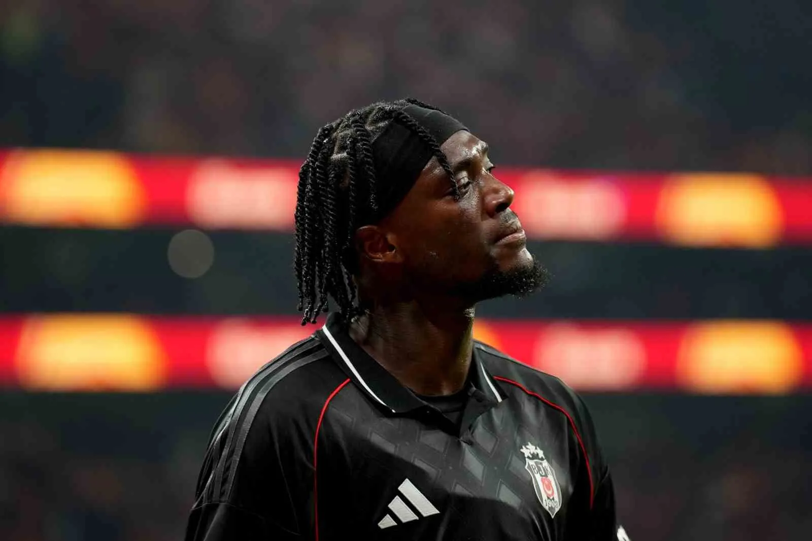 Beşiktaş’ın İngiliz santrforu Tammy Abraham, Galatasaray karşısında attığı golle bu