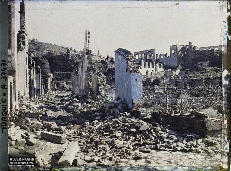 Yunan işgali sonrası harabeye dönen ve yeniden inşa süreciyle Aytepe