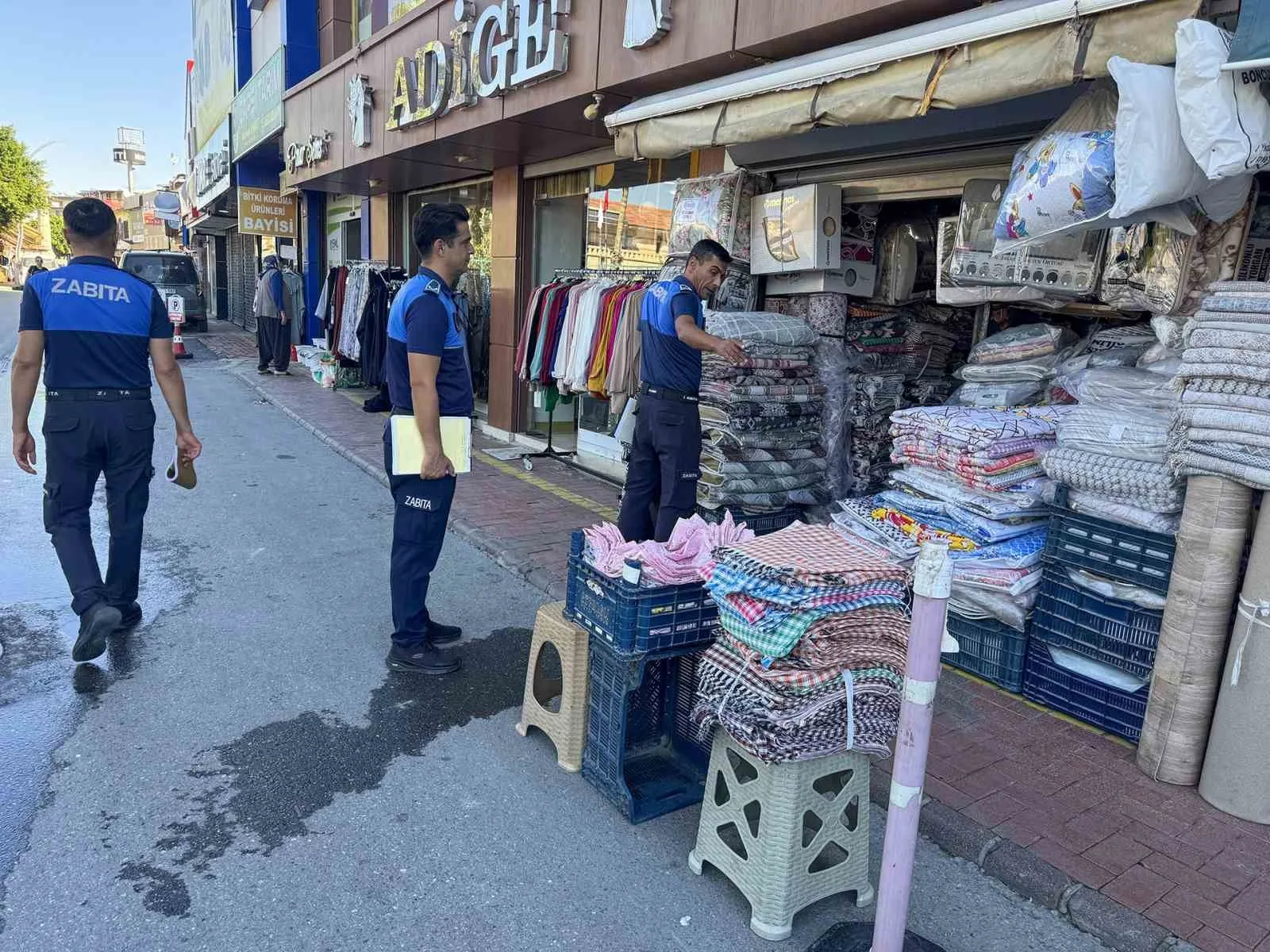 Mersin’in Tarsus ilçesinde kaldırım işgallerine izin verilmiyor. Bu kapsamda Tarsus