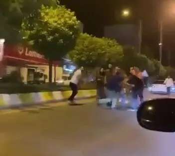 Adıyaman’ın Kahta ilçesinde bir kişi, öz oğlunu bıçaklayarak yaraladı. Edinilen