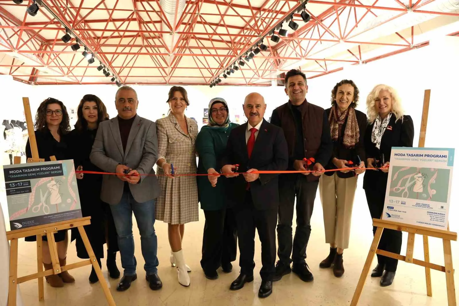 Düzce Üniversitesi Düzce Meslek Yüksekokulu Moda Tasarımı Programı tarafından düzenlenen