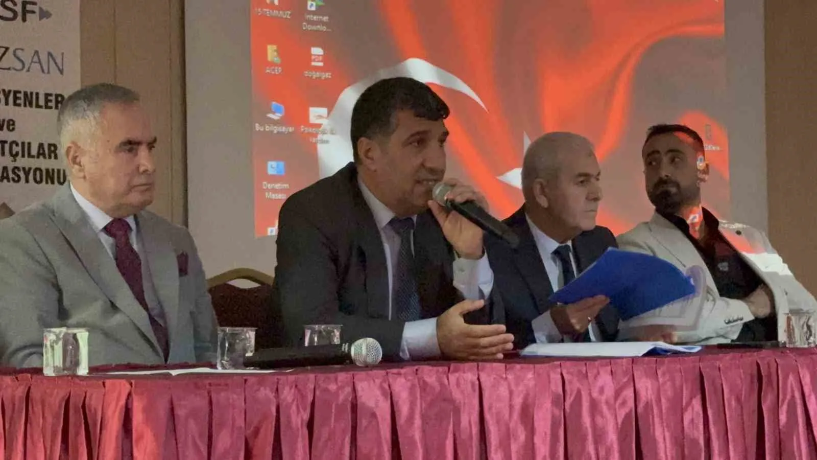 Bitlis’in Tatvan ilçesinde Türkiye Müzisyenler ve Sanatçılar Federasyonu tarafından “Kayıt