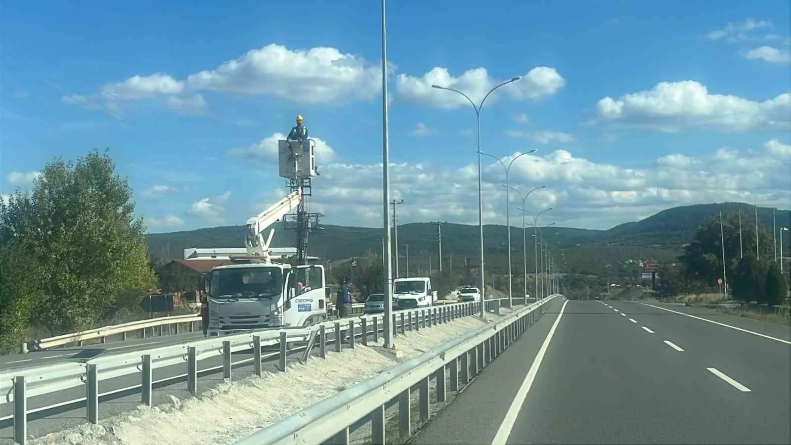 Kütahya’nın Tavşanlı ilçesinde, sürücülerin ve yolcuların güvenli bir şekilde seyahat