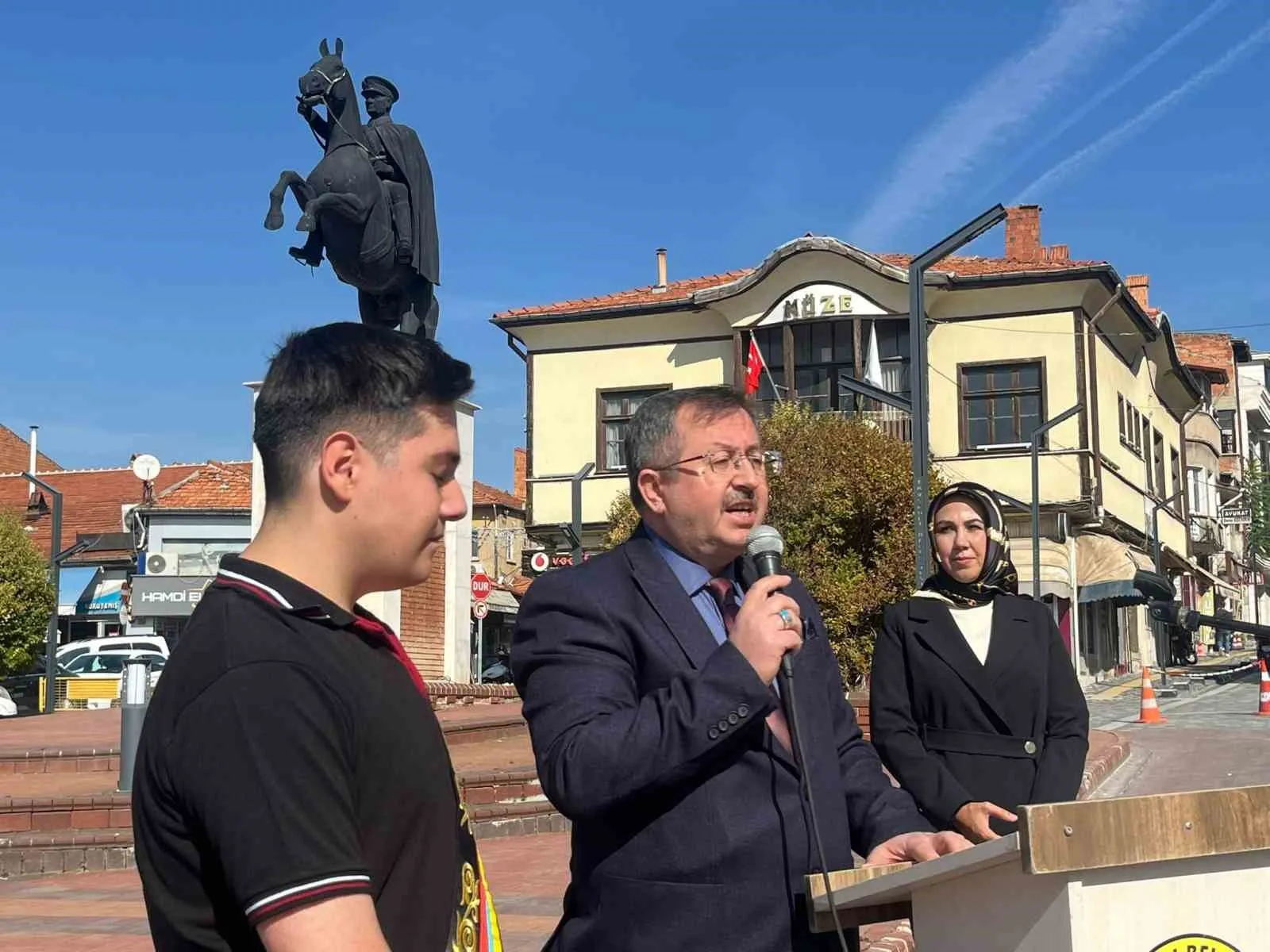 Kütahya’nın Tavşanlı ilçesinde, esnaf teşkilatının köklü geleneği Ahilik Kültür Haftası,