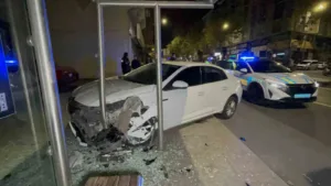 Tekirdağ Çorlu’da polisin ‘dur’ ikazına uymayan alkollü sürücünün kullandığı otomobil,