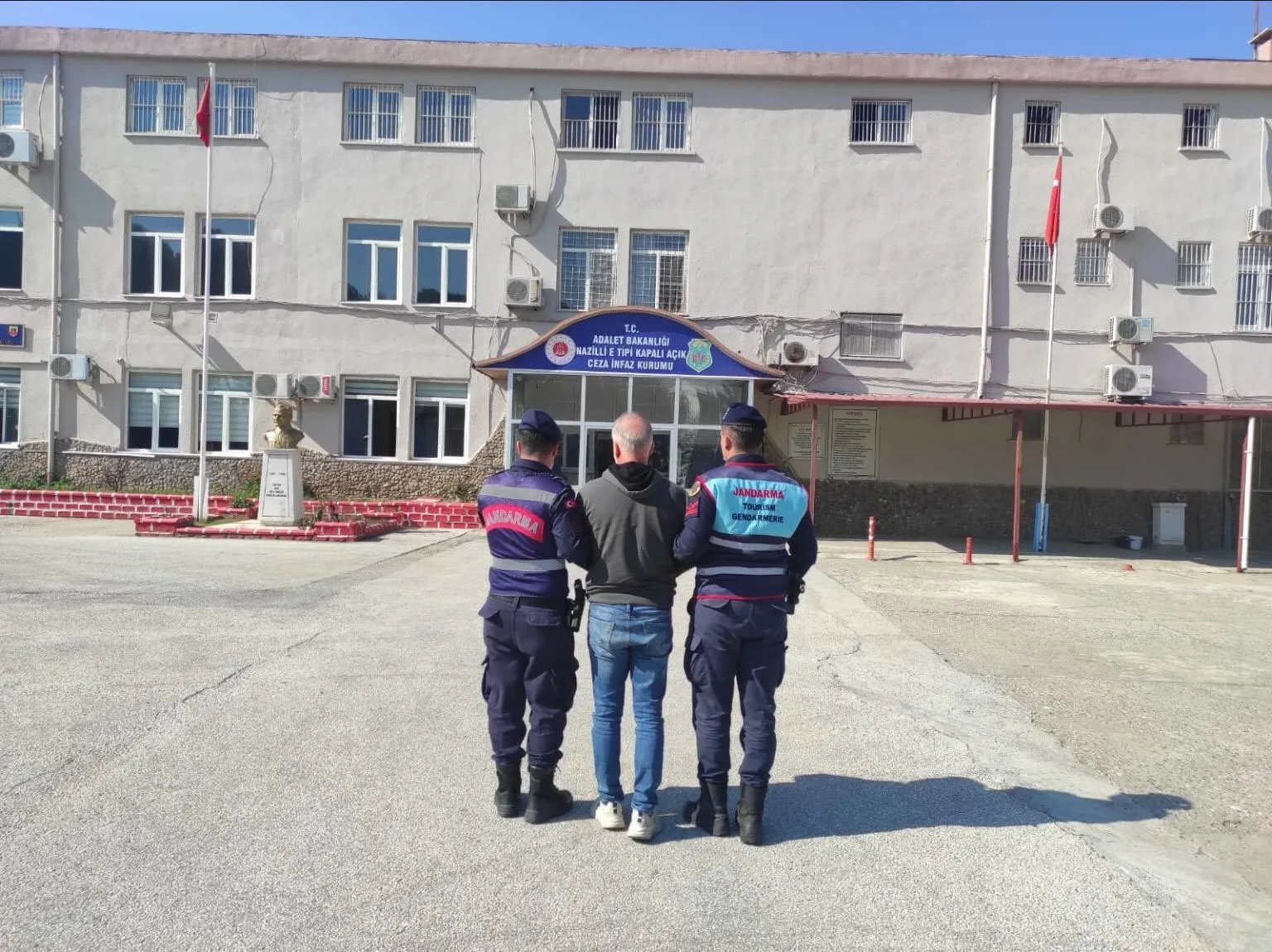 Aydın’ın Nazilli ilçesinde terör suçundan 7 yıl 6 ay hapis