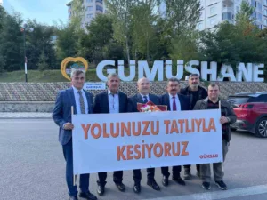 Gümüşhane Kültür ve Sanat Derneği (GÜKSAD) üyeleri, “Terörsüz Türkiye” sürecine