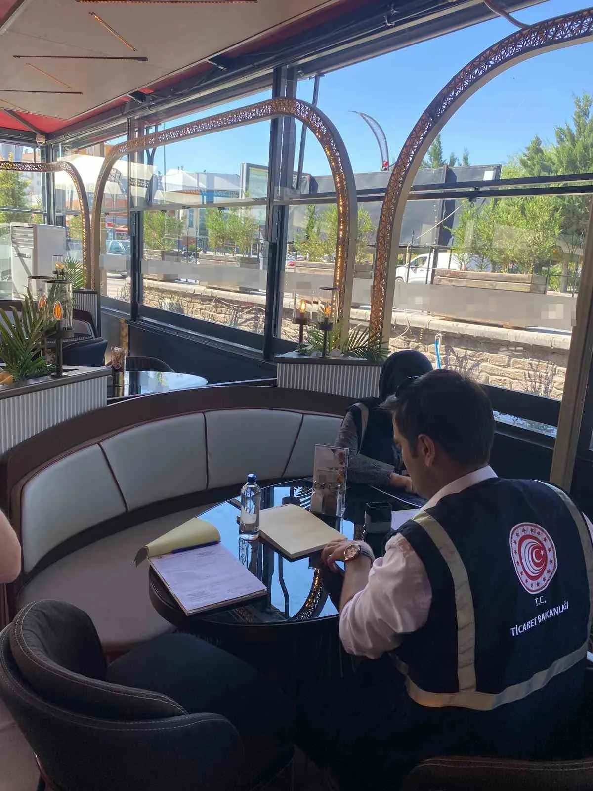 Aksaray’da iki adet 0,33 cl suyu 170 liraya satan kafenin