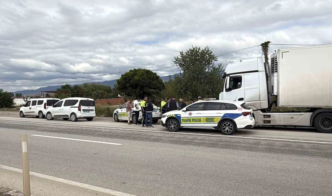 Tokat’ın Erbaa ilçesinde polis uygulama noktasında dur ihtarına uymayan tır
