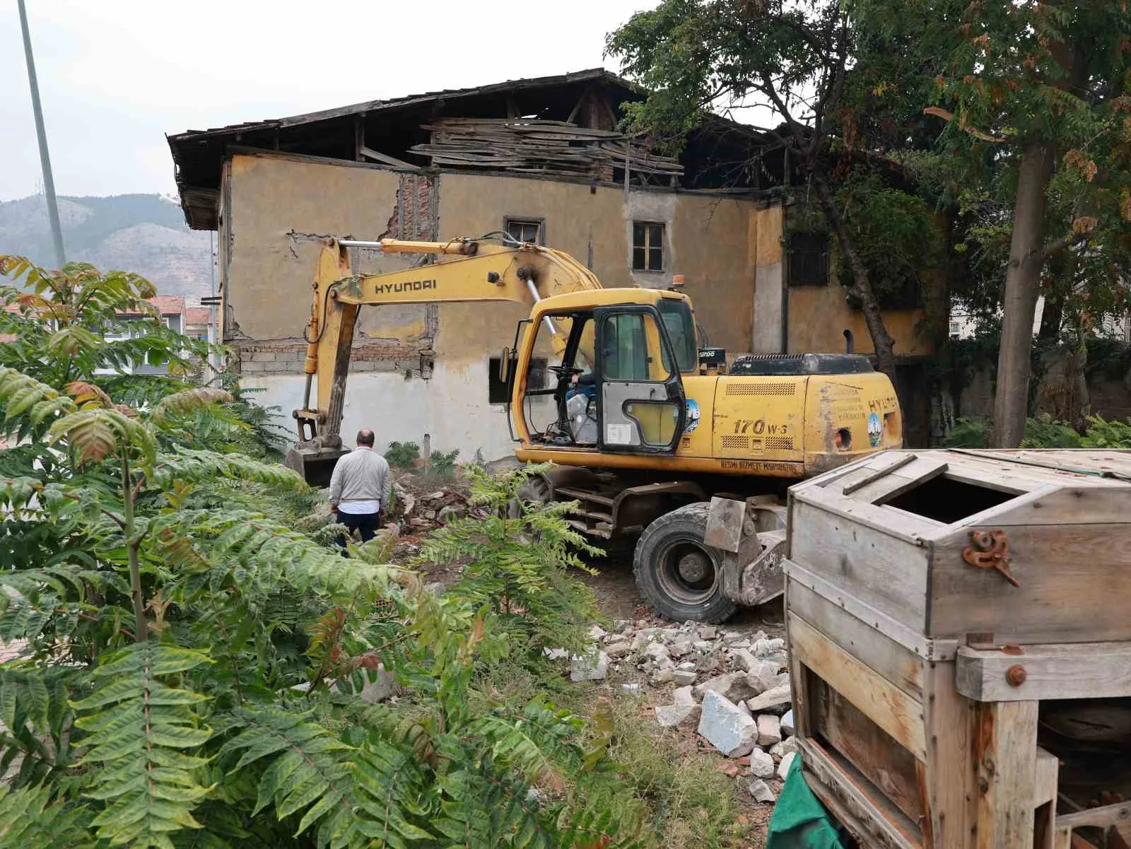 Tokat Belediyesi, metruk yapıların yıkımına başlayarak Sulusokak bölgesinde turizmi canlandıracak
