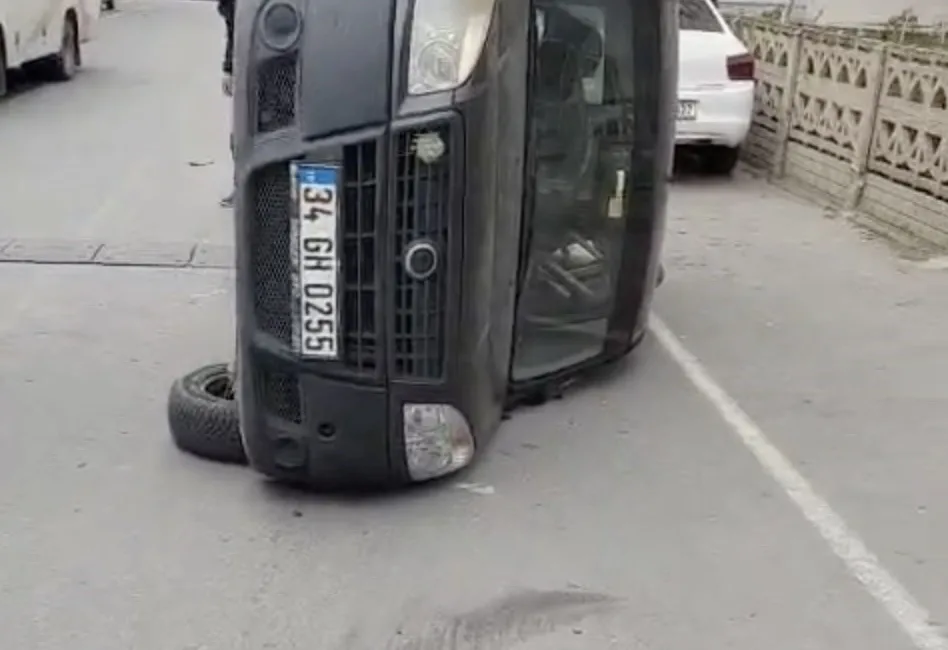 Tekirdağ’ın Kapaklı ilçesinde iki otomobilin çarpışması sonucu meydana gelen trafik