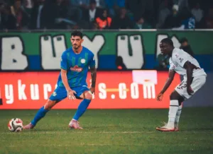 Trendyol Süper Lig’in 9. haftasında Çaykur Rizespor sahasında karşılaştığı Trabzonspor’a